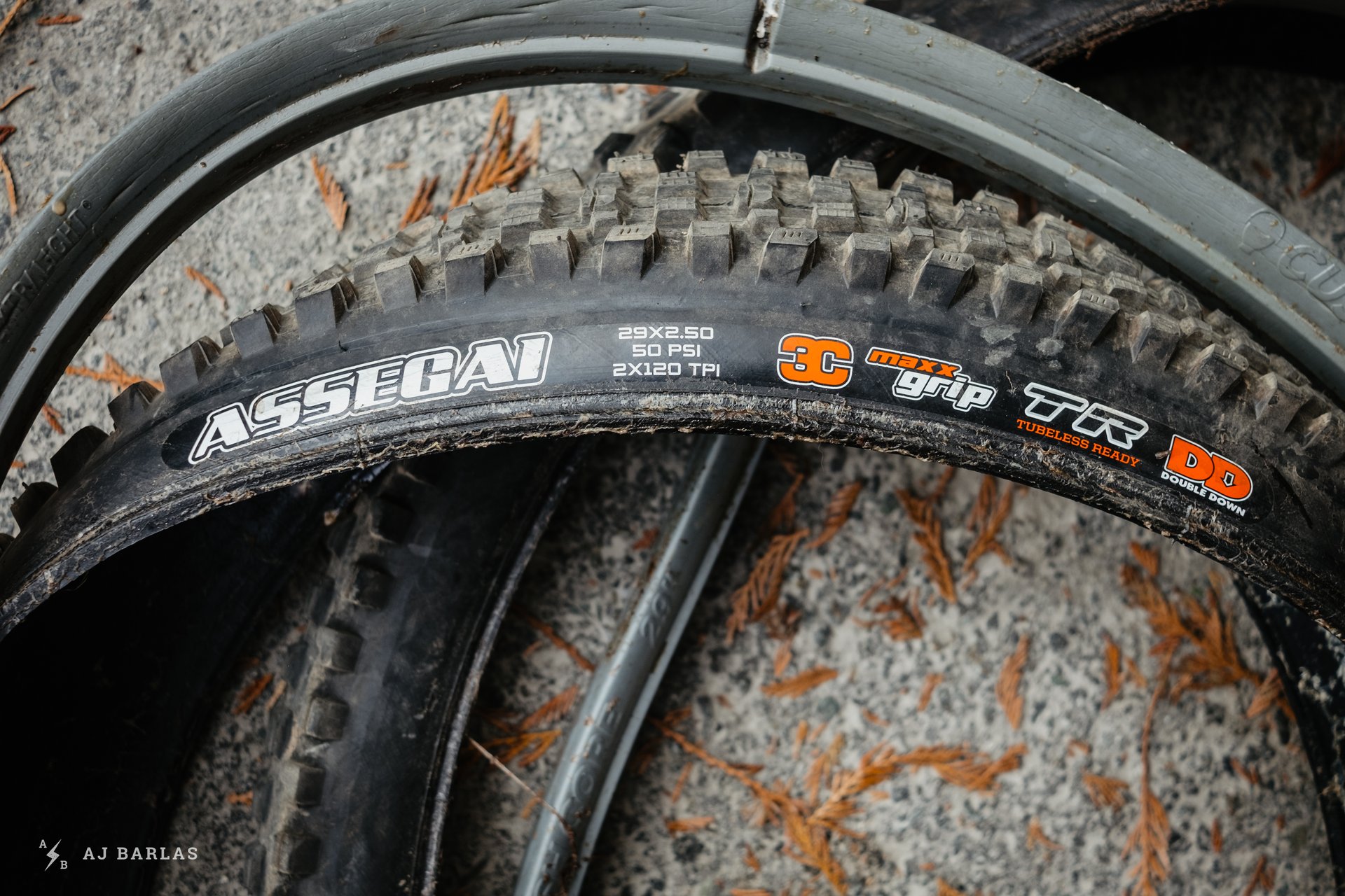 cushcore-vs-heavier-duty-tires-300920-ajbarlas-4220.jpg