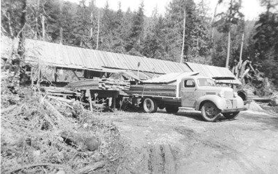 logging truck 1940